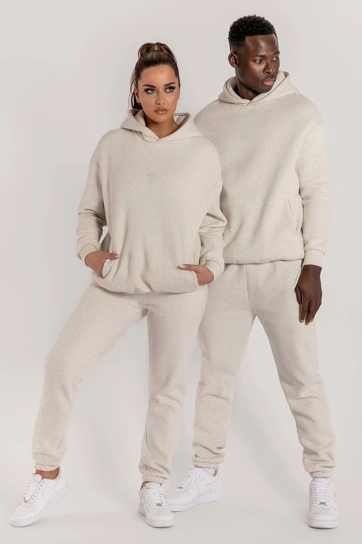 Hoodies & Sweaters
